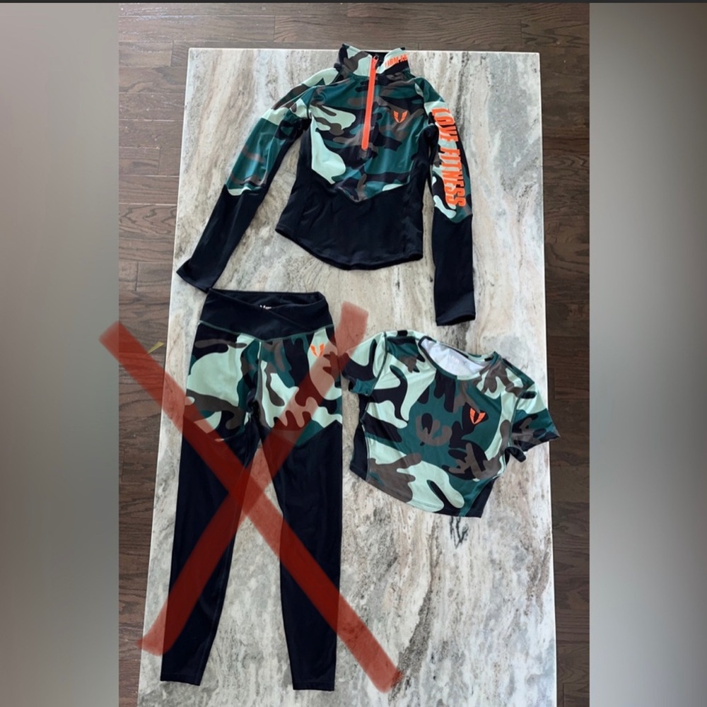 SOLD SOLD SOLD Short sleeves and long sleeves